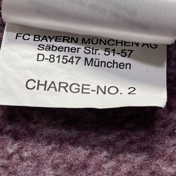 Bayern Munich Jacket Womens XS Burgundy Hooded Hybrid Pullover Soccer Fan Gear - Picture 9 of 14